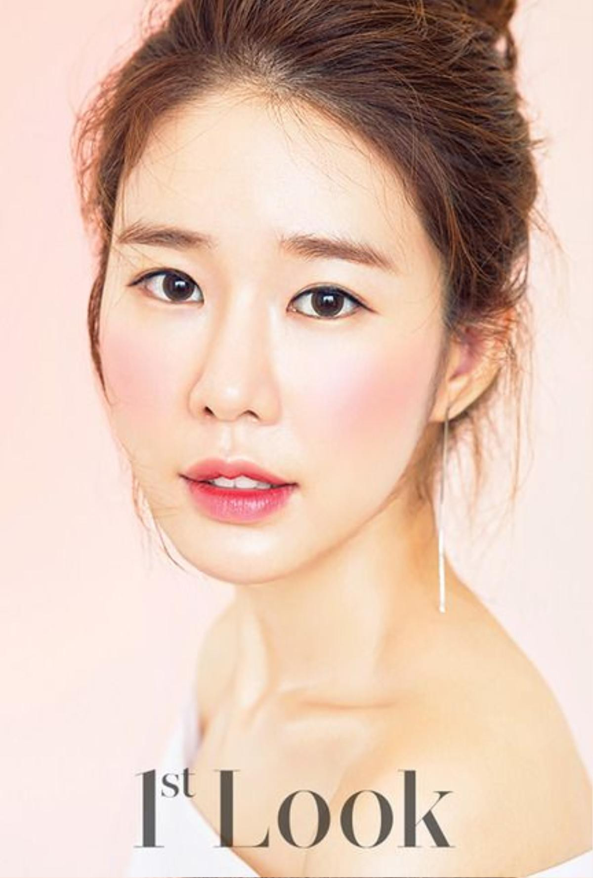 Yoo In Na thích nhất vai diễn Sunny trong 'Goblin' và nói gì về mối quan hệ với người bạn thân nhất - IU? Ảnh 9