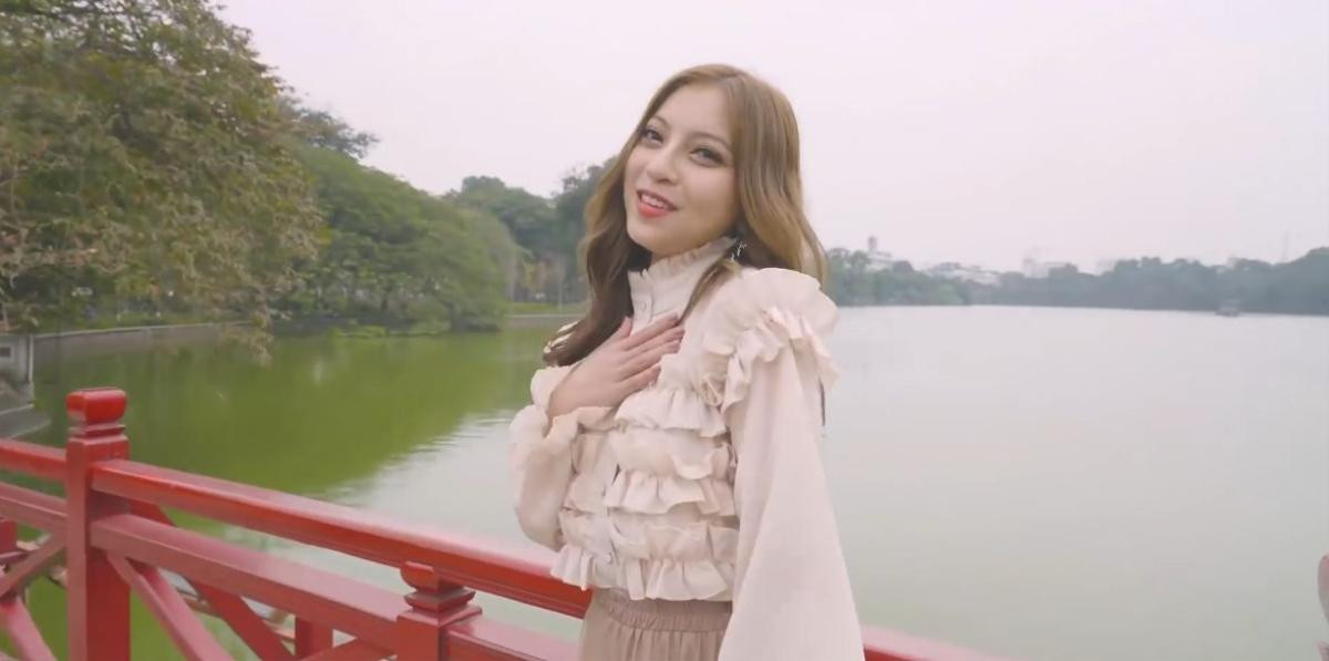 Mặc dư luận 'soi mói', bạn gái Quang Hải tung teaser MV đầu tay: Sản phẩm đầu tư nhưng giọng hát chưa có dấu ấn Ảnh 3