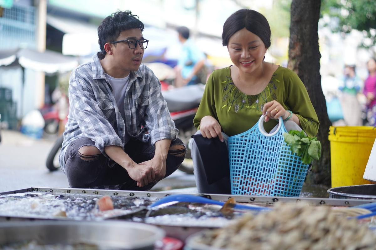 'Cua lại vợ bầu' thành công: Chìa khóa nằm ở dàn diễn viên phụ Ảnh 5