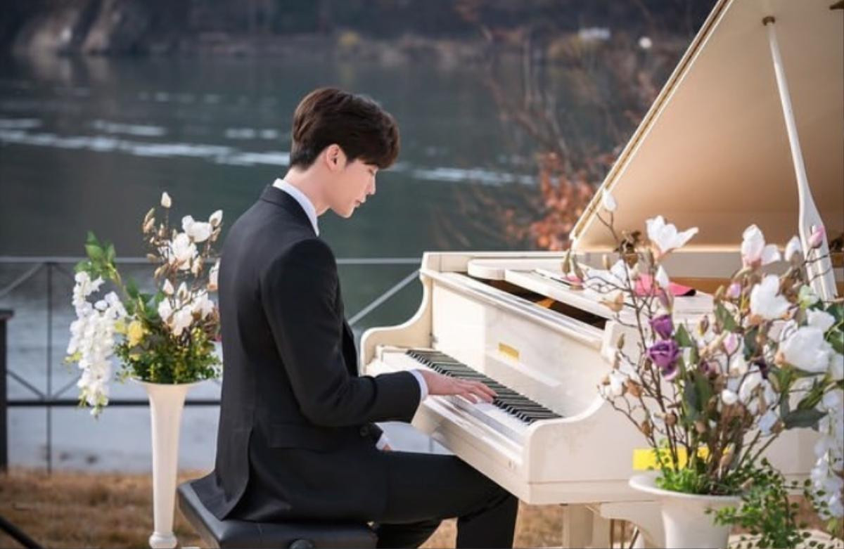 'Phụ lục tình yêu': Lee Na Young là lọ lem chính hiệu - Lee Jong Suk hóa soái ca, chơi piano trong trời lạnh thấu xương Ảnh 26