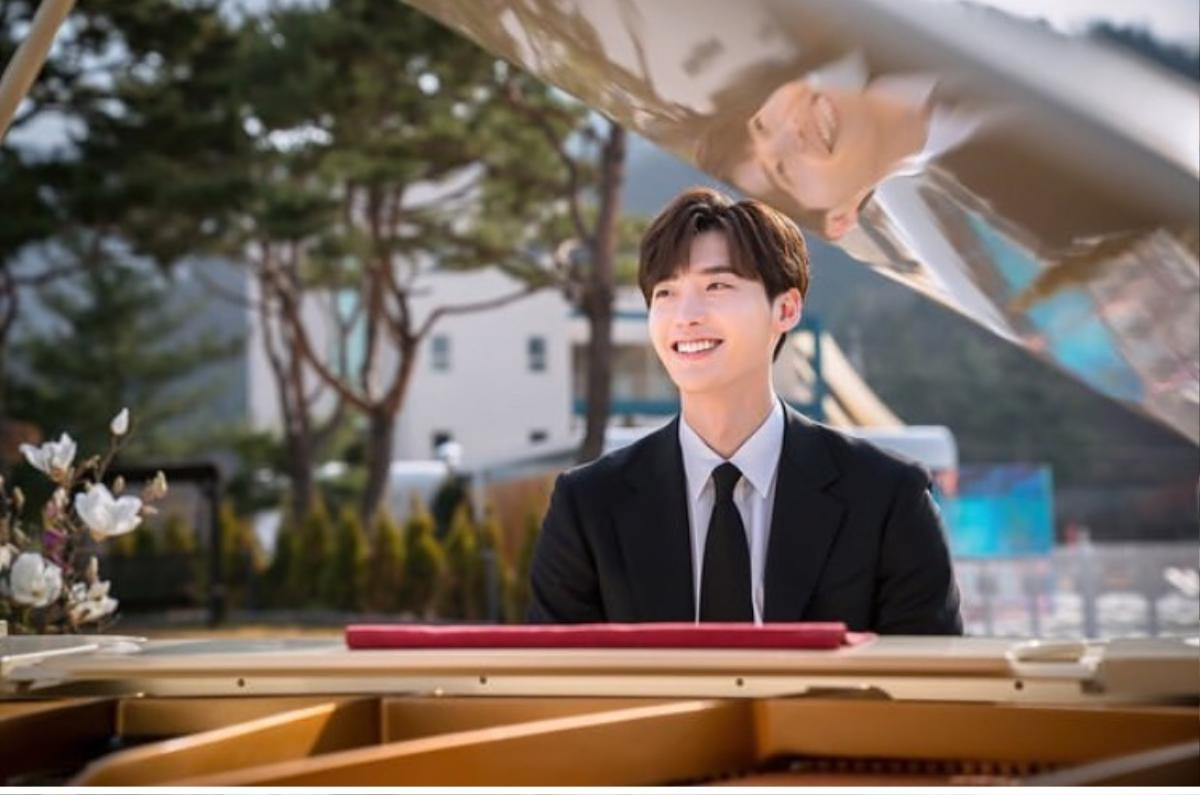 'Phụ lục tình yêu': Lee Na Young là lọ lem chính hiệu - Lee Jong Suk hóa soái ca, chơi piano trong trời lạnh thấu xương Ảnh 29