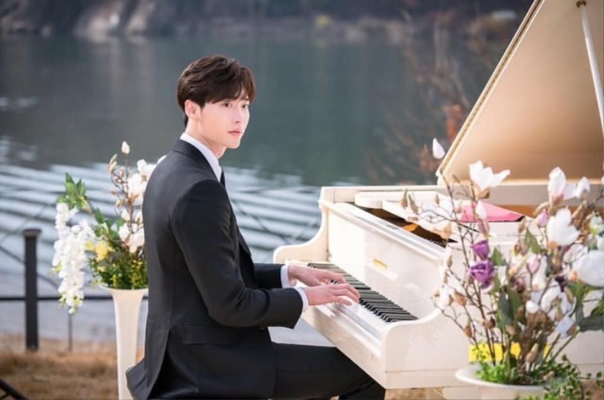 'Phụ lục tình yêu': Lee Na Young là lọ lem chính hiệu - Lee Jong Suk hóa soái ca, chơi piano trong trời lạnh thấu xương Ảnh 25