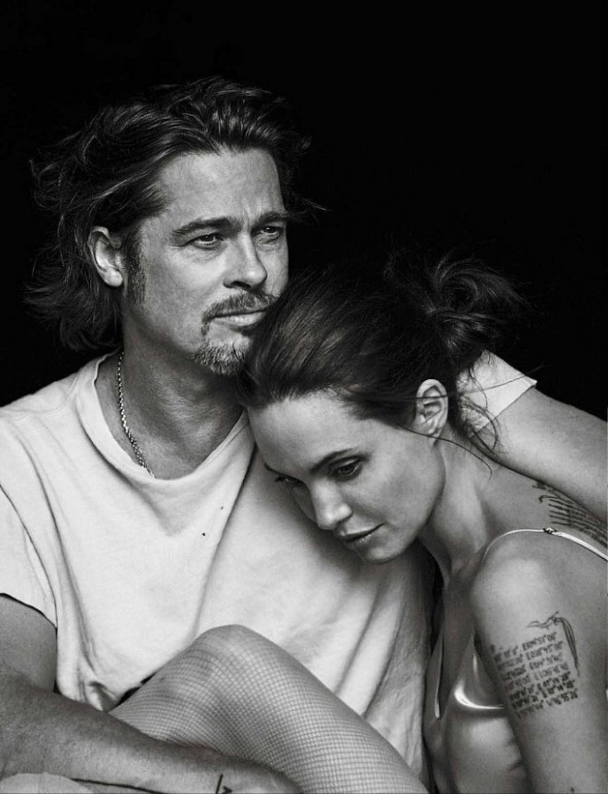 HOT: Lộ ảnh Brad Pitt và Angelina Jolie gặp gỡ nhau sau 2 năm ly hôn Ảnh 3