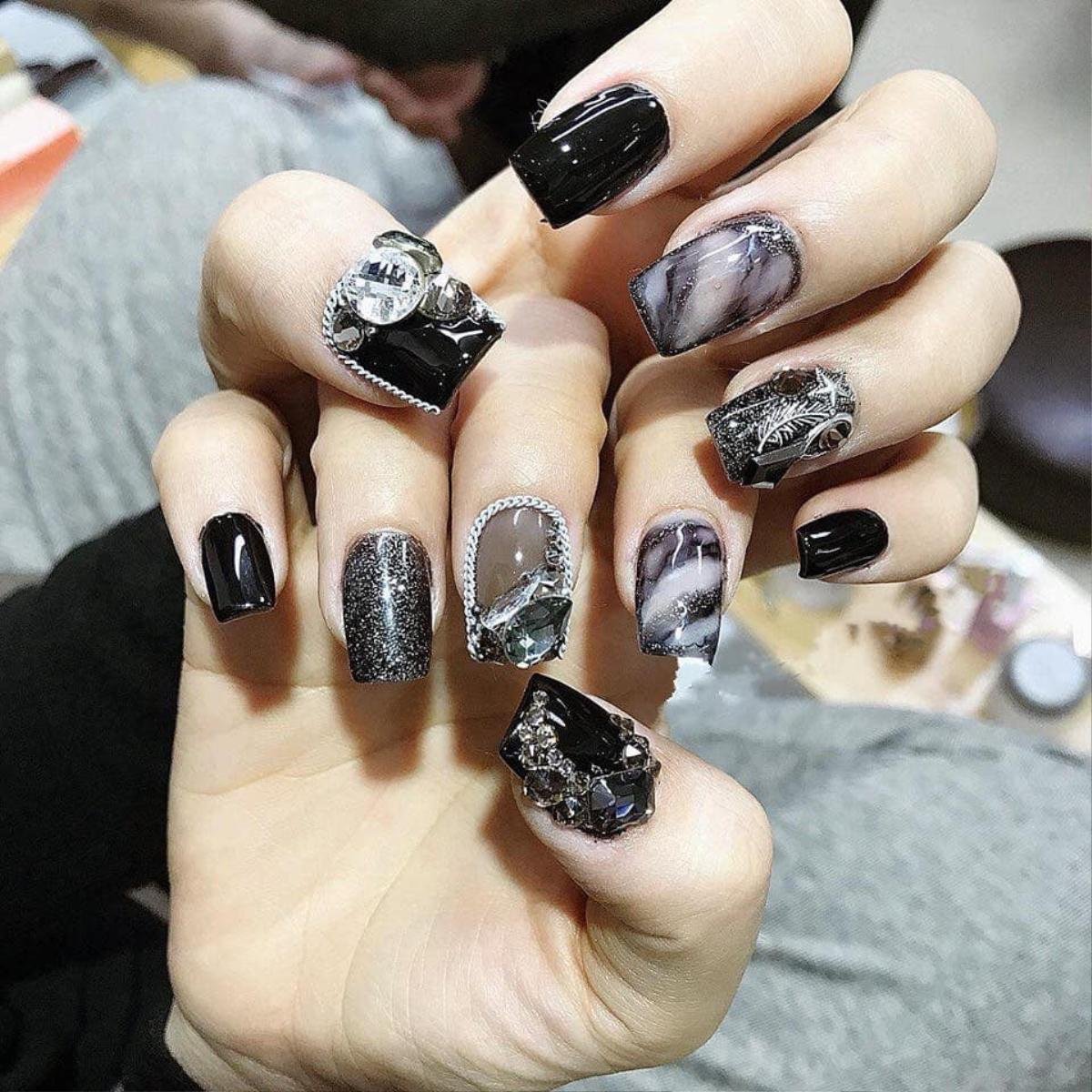 Chị em háo hức khoe nail sang chảnh đón Tết, 500 anh em vào bình luận: 'Thế này sao rửa bát đây' Ảnh 16