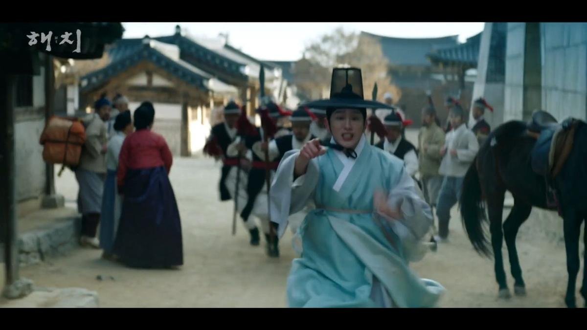 Tung teaser dài 20 giây, 'Haechi' cùng Go Ara, Jung Il Woo và Kwon Yul đứng đầu top tìm kiếm tại Hàn Ảnh 24