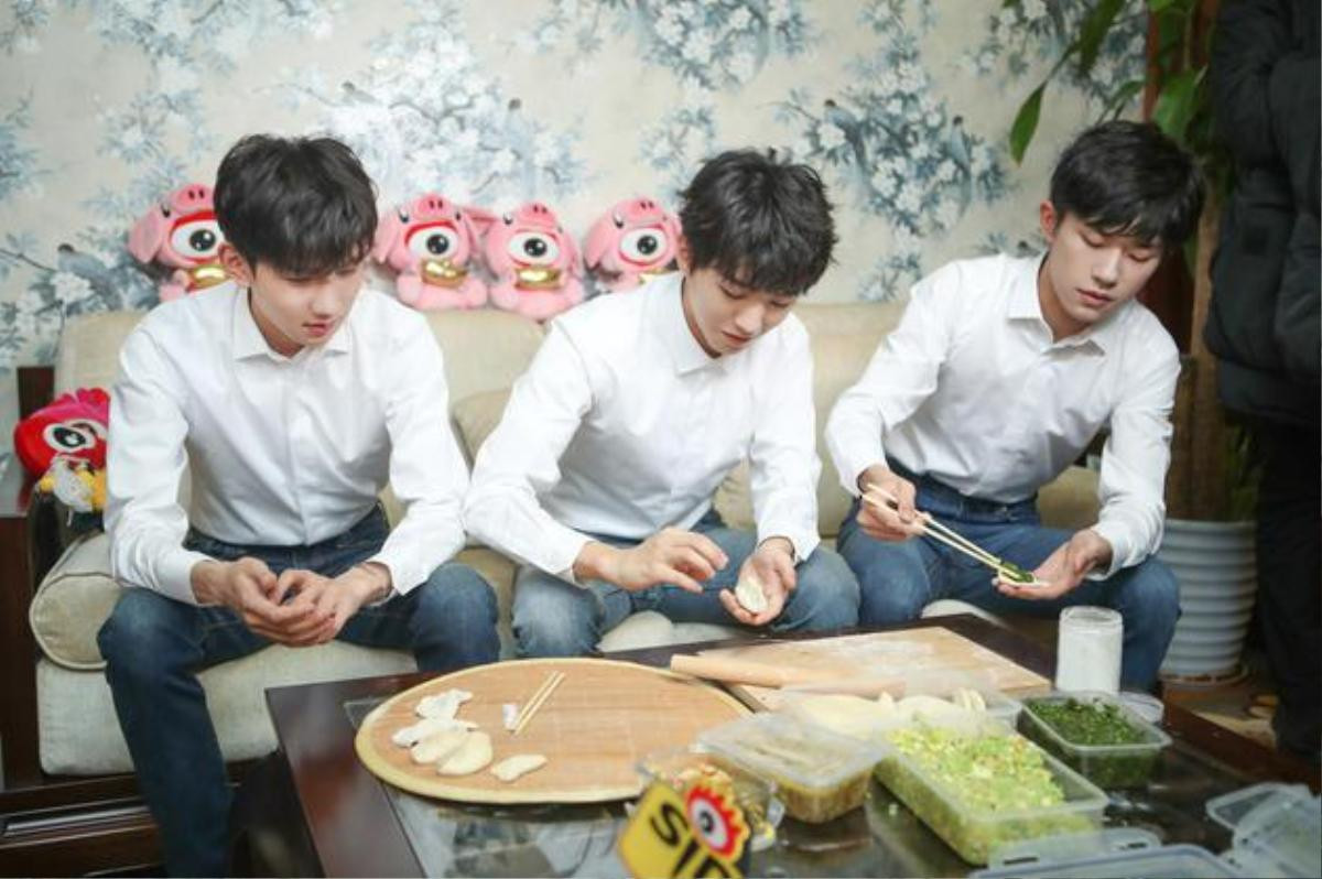 Phỏng vấn TFBOYS: Vương Tuấn Khải tự lái xe, Vương Nguyên nói về việc du học, Dịch Dương Thiên Tỉ ít có thời gian riêng tư Ảnh 5