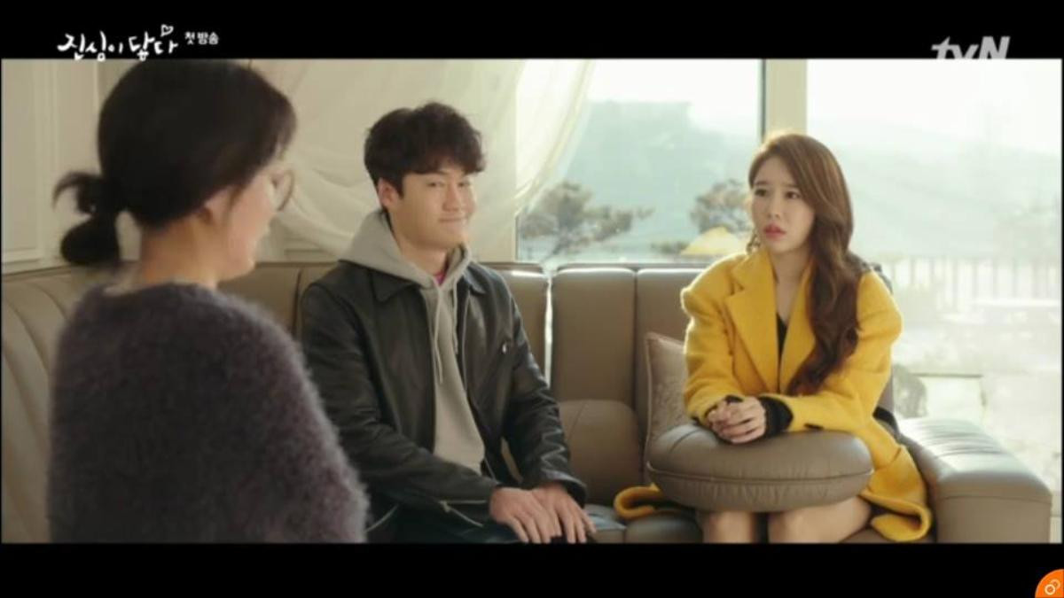 'Touch Your Heart' tập 1: Yoo In Na nghi ngờ giới tính thật của Lee Dong Wook ngay từ lần gặp đầu tiên Ảnh 8