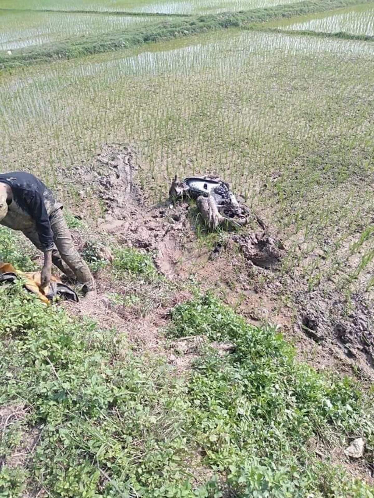 Nhọ nhem đầu năm mới: Người bị ong đốt sưng vều môi, người phi xuống ruộng toàn thân đầy bùn ngay ngày Tết Ảnh 7