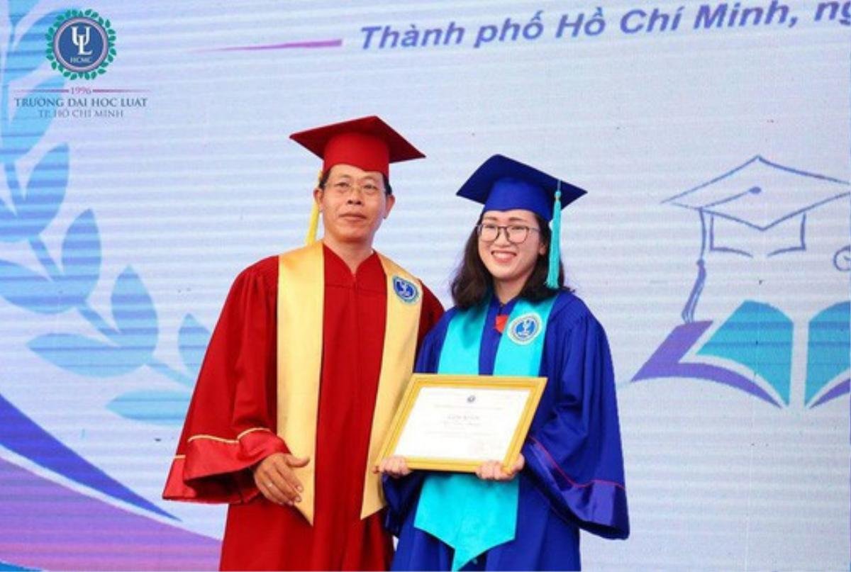 Những 'bóng hồng' Thủ khoa ĐH xuất sắc nhất năm 2018 Ảnh 2