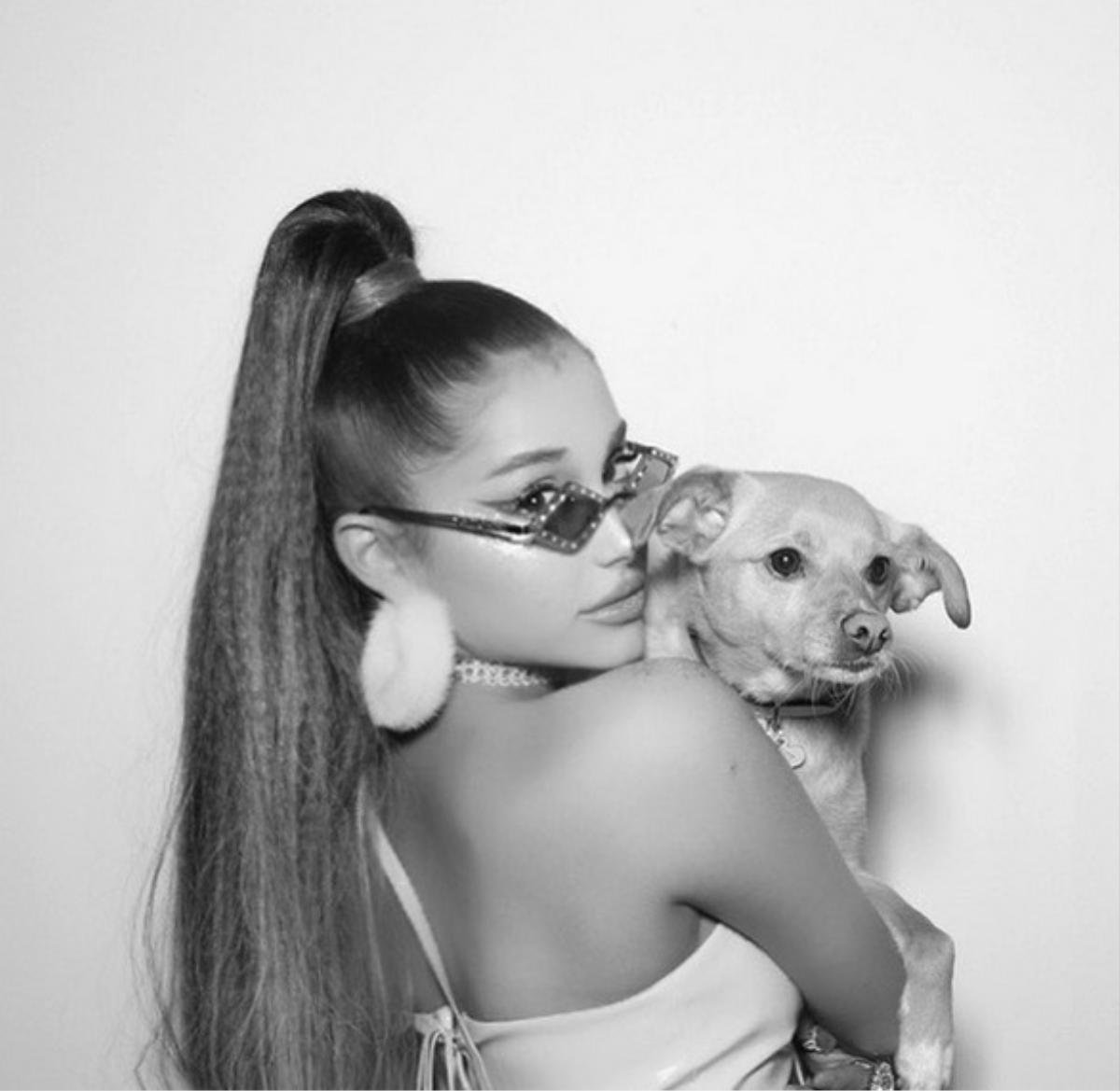 Album mới của Ariana Grande rò rỉ trước giờ G: Lí do nằm ở đâu? Ảnh 2