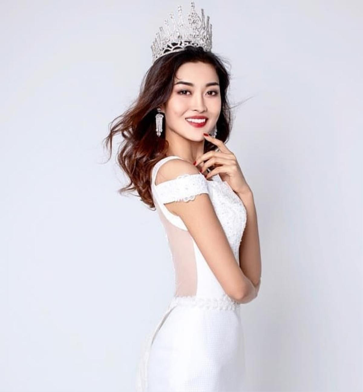 Lộ diện cô hoa hậu hàng xóm 'mạnh như hổ' của Hoàng Thùy tại Miss Universe 2019 Ảnh 8