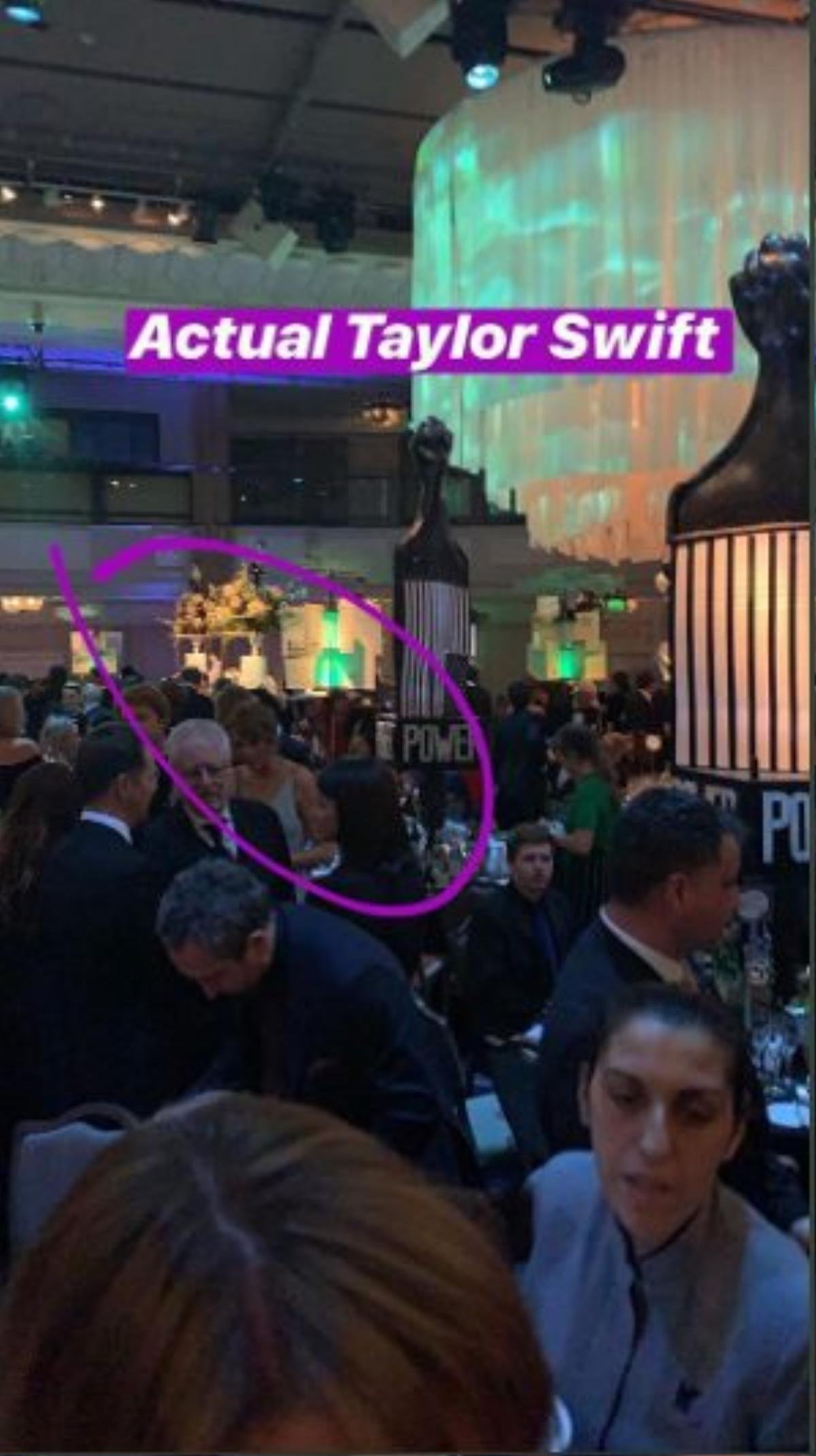 Dành cho những ai thắc mắc Taylor Swift làm gì khi Grammy 2019 diễn ra: Câu trả lời có ở đây! Ảnh 2