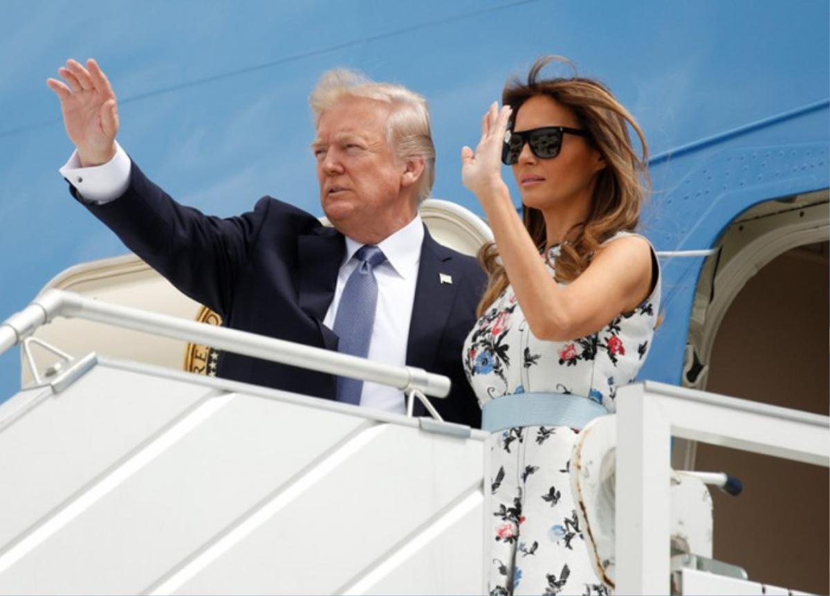 Melania Trump - Đệ nhất phu nhân đặc biệt nhất nước Mỹ: Giỏi 5 ngoại ngữ, bỏ Đại học để theo nghề người mẫu Ảnh 2