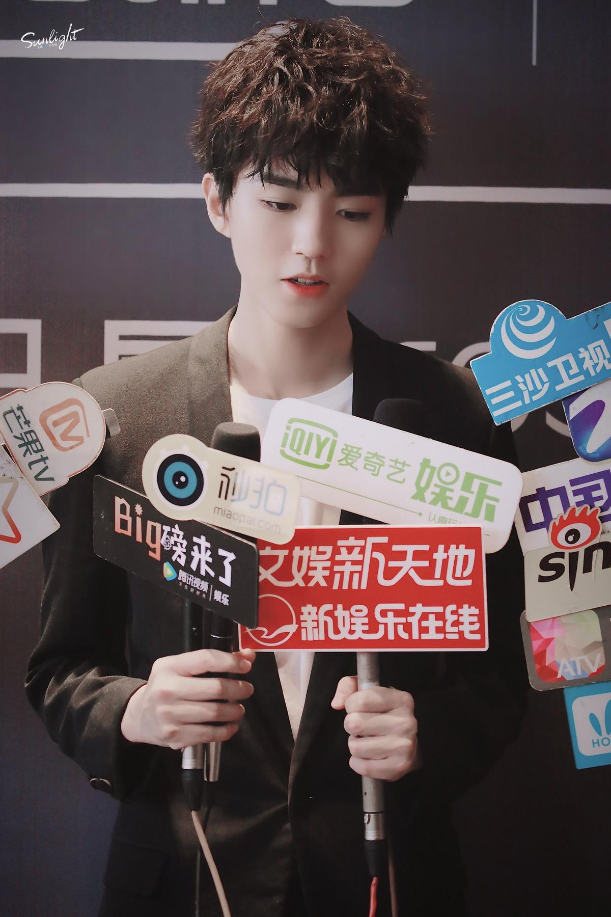 Vương Tuấn Khải (TFBOYS) tiết lộ không được nhận lì xì vào Tết 2019 và cung hoàng đạo hợp với mình Ảnh 6