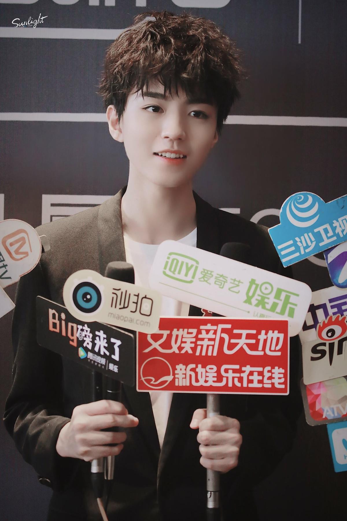 Vương Tuấn Khải (TFBOYS) tiết lộ không được nhận lì xì vào Tết 2019 và cung hoàng đạo hợp với mình Ảnh 7