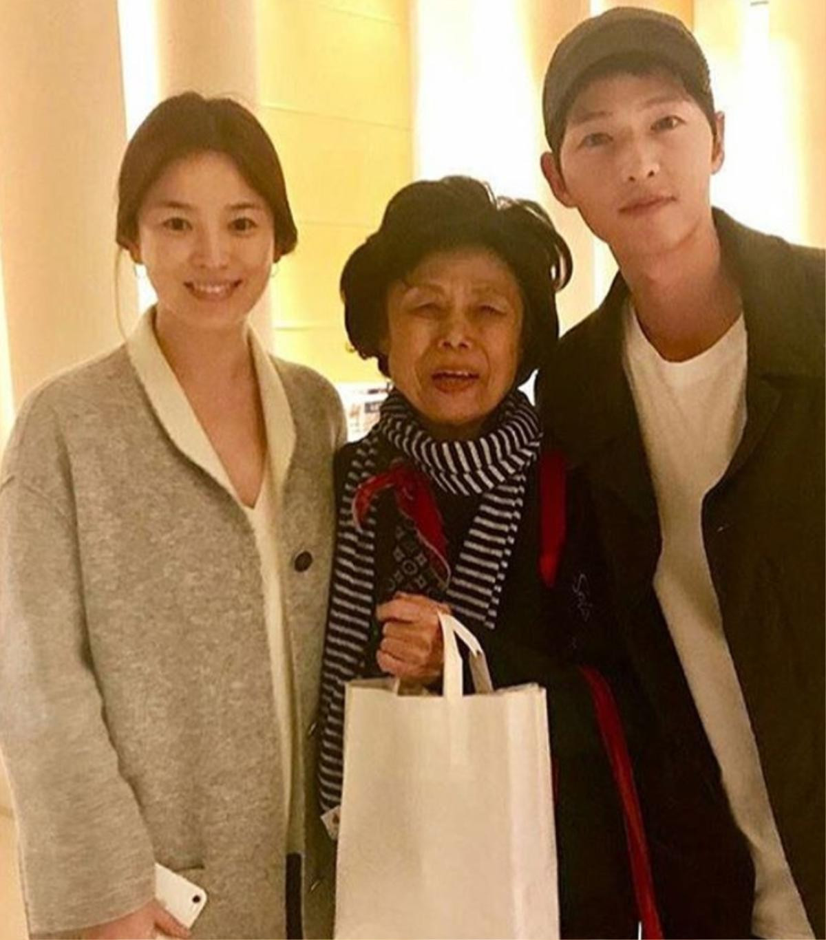 Sau kết hôn, Song Joong Ki - Song Hye Kyo yêu thương, ủng hộ và dành lời mật ngọt cho nhau thế này, làm sao ly hôn được chứ? Ảnh 12