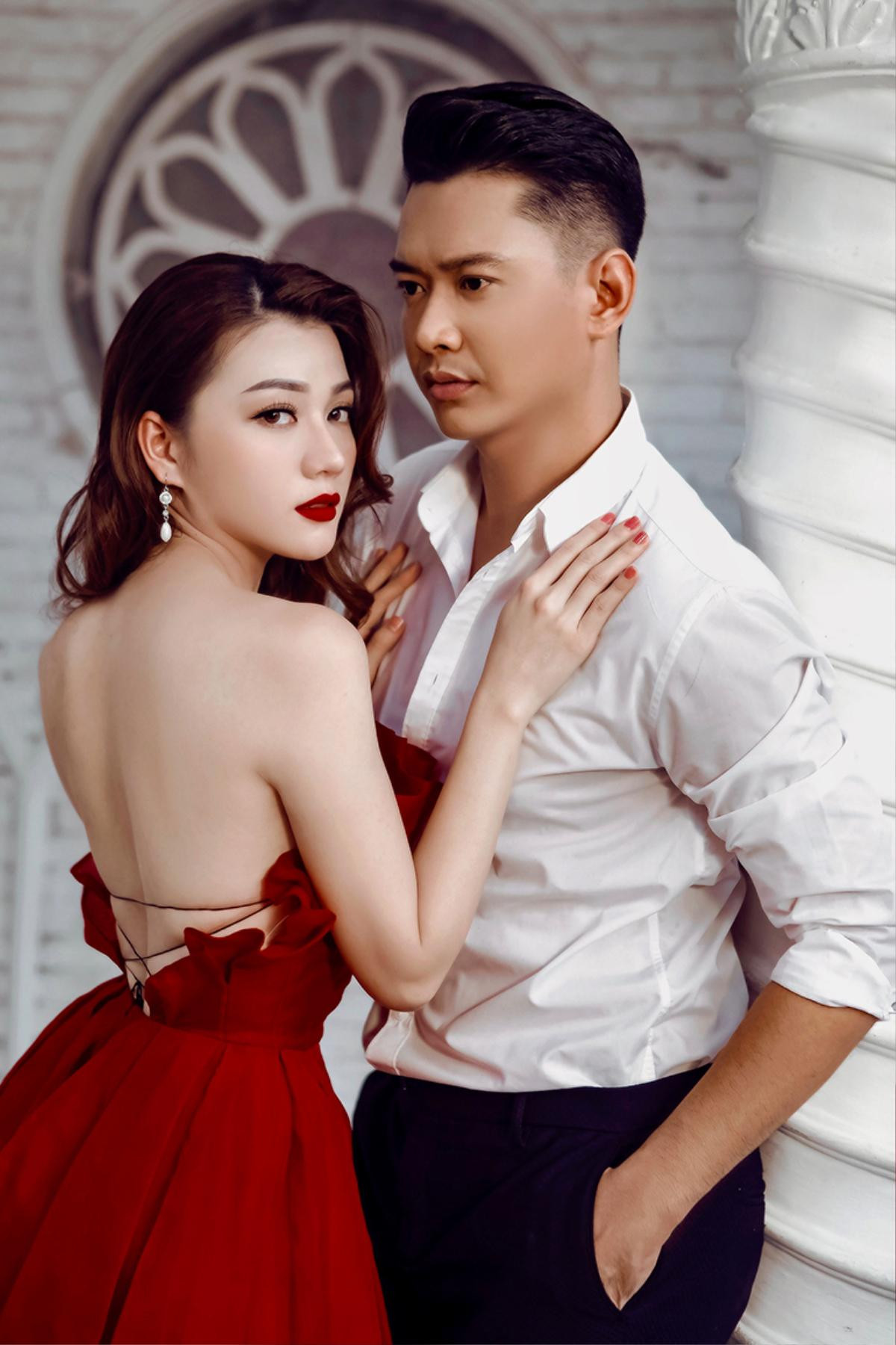 Valentine, siêu mẫu Hồ Đức Vĩnh tung ảnh gợi cảm bên bạn gái tin đồn Ảnh 7