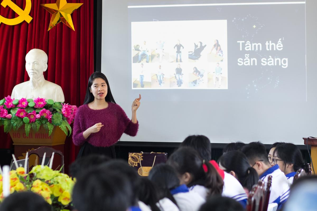 Chuyện về nhóm sinh viên Hà thành trèo đèo lội suối đưa khóa học diễn thuyết trước đám đông đến vùng núi Lai Châu Ảnh 8