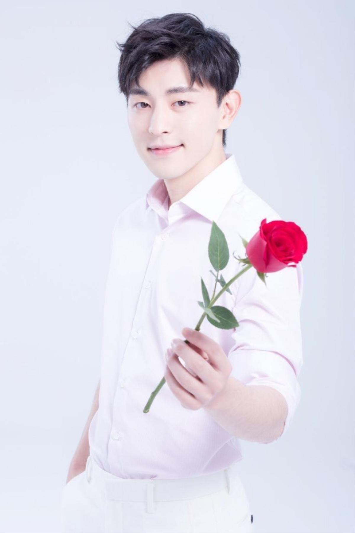 Mẫu bạn trai ngày Valentine 2019: Dương Dương, Đặng Luân, Vương Tuấn Khải hay Chu Nhất Long? Ảnh 9