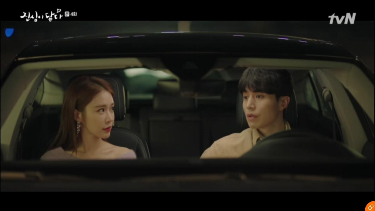 'Touch Your Heart' tập 4: Yoo In Na đã ghen lồng lộn vì Lee Dong Wook cười với cô gái khác Ảnh 6