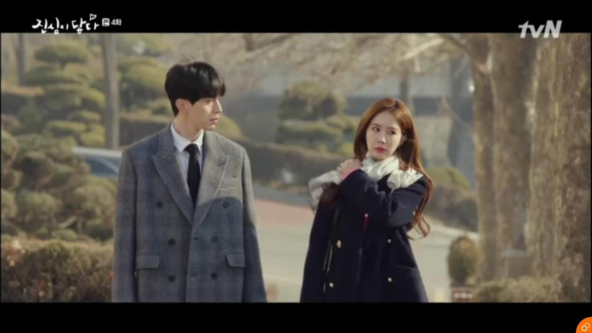 'Touch Your Heart' tập 4: Yoo In Na đã ghen lồng lộn vì Lee Dong Wook cười với cô gái khác Ảnh 12