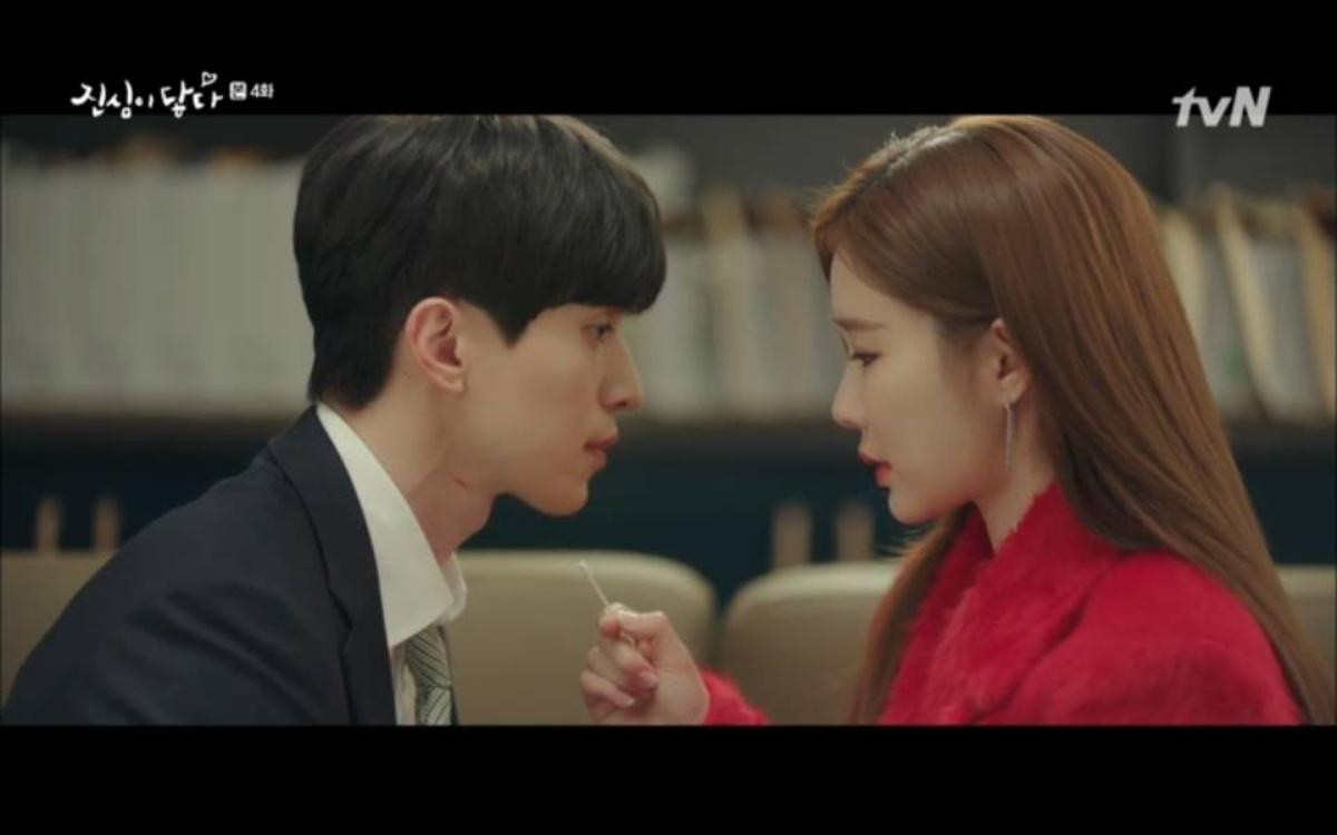 'Touch Your Heart' tập 4: Yoo In Na đã ghen lồng lộn vì Lee Dong Wook cười với cô gái khác Ảnh 25