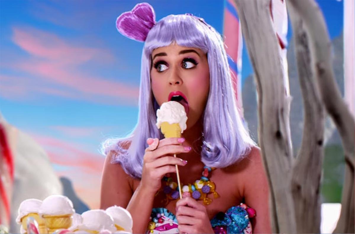 Người ngoài hành tinh, Nữ hoàng Ai Cập và giờ đây là robot: Katy Perry chính là biểu tượng 'Re-Invention' thế hệ mới sau Madonna? Ảnh 1