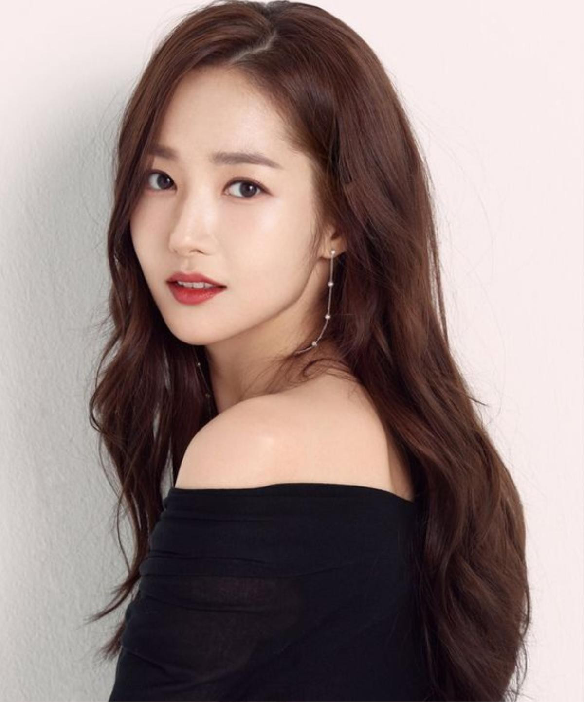 'Thư kí Kim' Park Min Young chia sẻ về phong cách thời trang của mình và gọi tên diễn viên muốn hợp tác cùng Ảnh 2