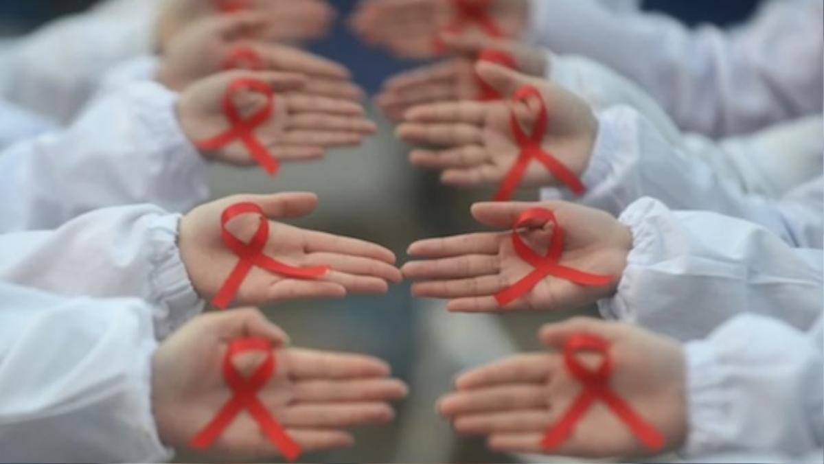 14 học sinh tiểu học bị nhiễm HIV ở Indonesia bị đuổi học Ảnh 1