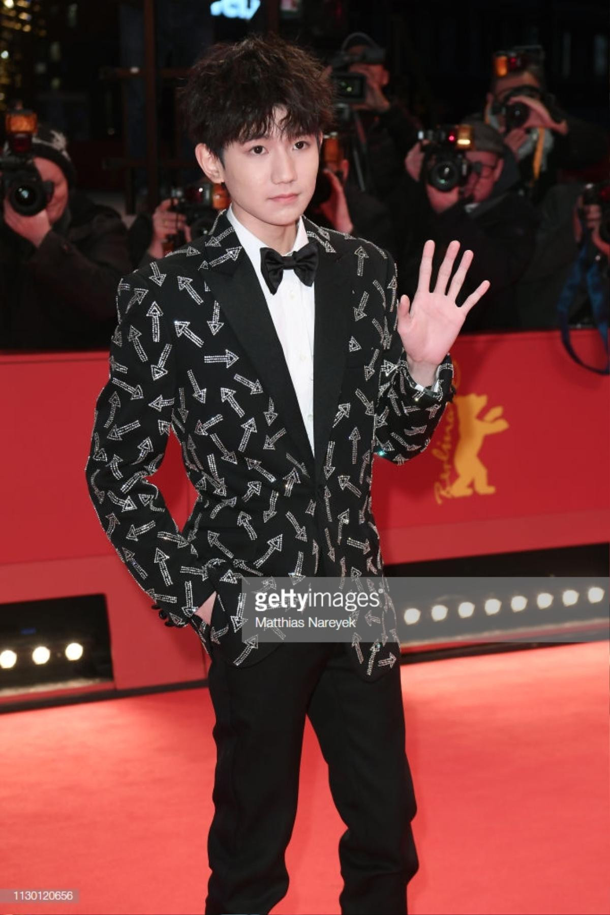 'Berlinale 2019': Vương Nguyên (TFBOYS) xuất hiện trên truyền thông lớn thế giới, gây 'bão' khi chạy trên thảm đỏ Ảnh 2