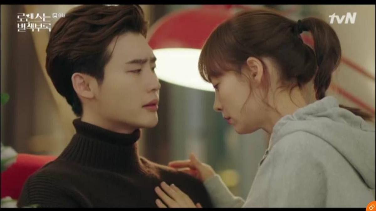 'Romance Is A Bonus Book' tập 7-8: Lee Na Young hẹn hò với trai trẻ, Lee Jong Suk tỏ tình với 'chị yêu' Ảnh 14