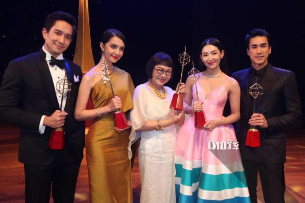 Bella Ranee Campen, Nadech Kugimiya và nhiều diễn viên khác vinh dự được nhận giải thưởng TV Gold Awards lần thứ 33 Ảnh 7