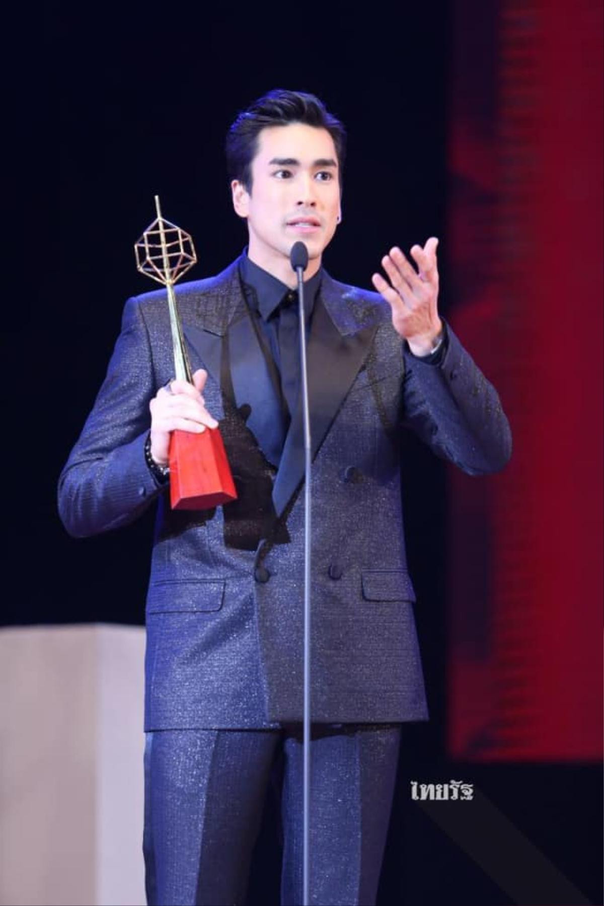 Bella Ranee Campen, Nadech Kugimiya và nhiều diễn viên khác vinh dự được nhận giải thưởng TV Gold Awards lần thứ 33 Ảnh 4