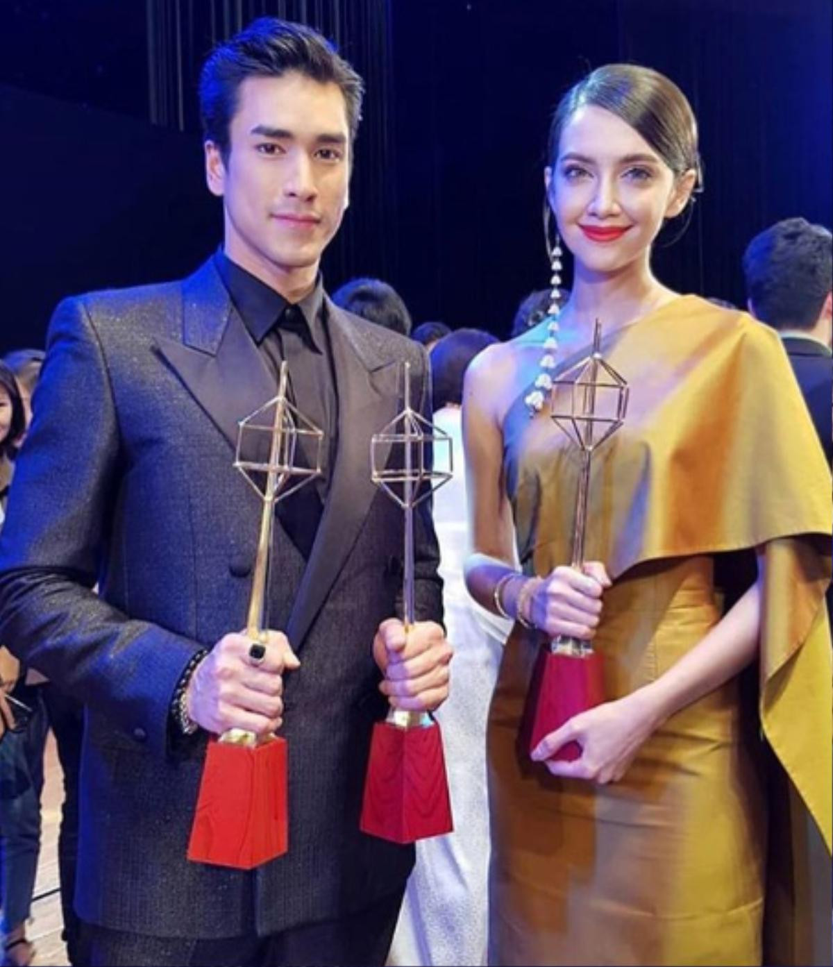 Bella Ranee Campen, Nadech Kugimiya và nhiều diễn viên khác vinh dự được nhận giải thưởng TV Gold Awards lần thứ 33 Ảnh 3