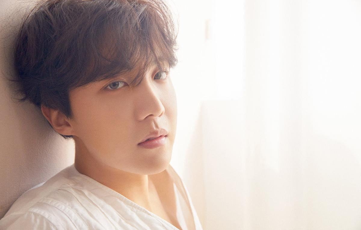 BTS: Xuất hiện người phụ nữ lạ mặt trong tiệc sinh nhật J-Hope, fan lập tức lên tiếng bất bình Ảnh 4