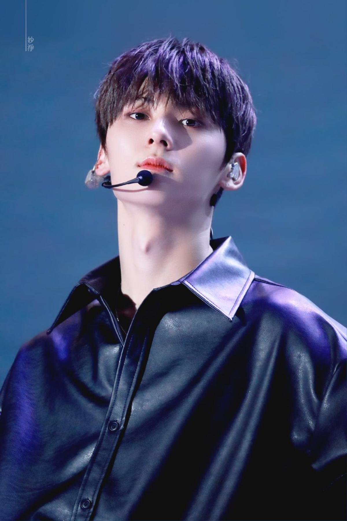 Netizen nổi 'cơn thịnh nộ' vì fan cuồng bám theo quấy rối Hwang Minhyun Ảnh 1