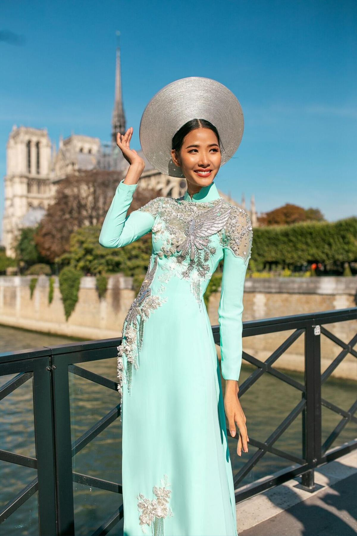 Hoàng Thùy chính thức đại diện Việt Nam 'chinh chiến' Miss Universe 2019: Chỉ còn thiếu 1% này! Ảnh 6