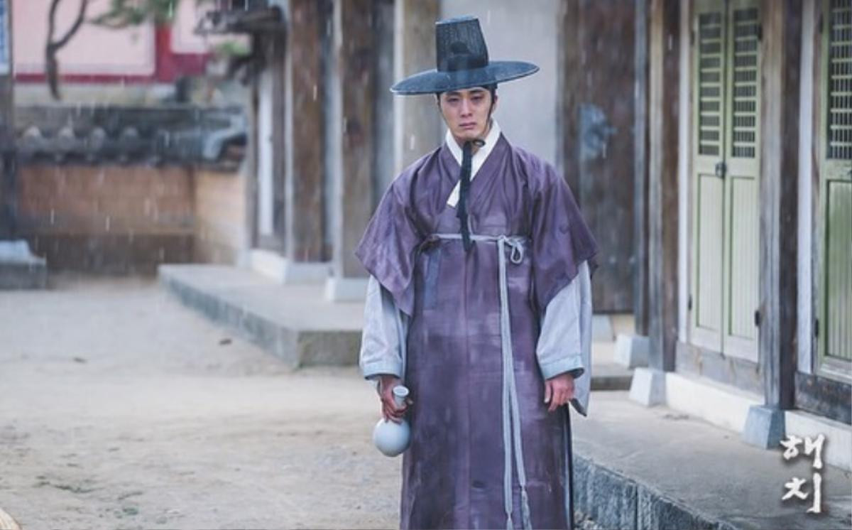 'Haechi' tập 4: Hoàng tử Jung Il Woo tự hủy hoại bản thân, khóc lóc thảm thiết Ảnh 3