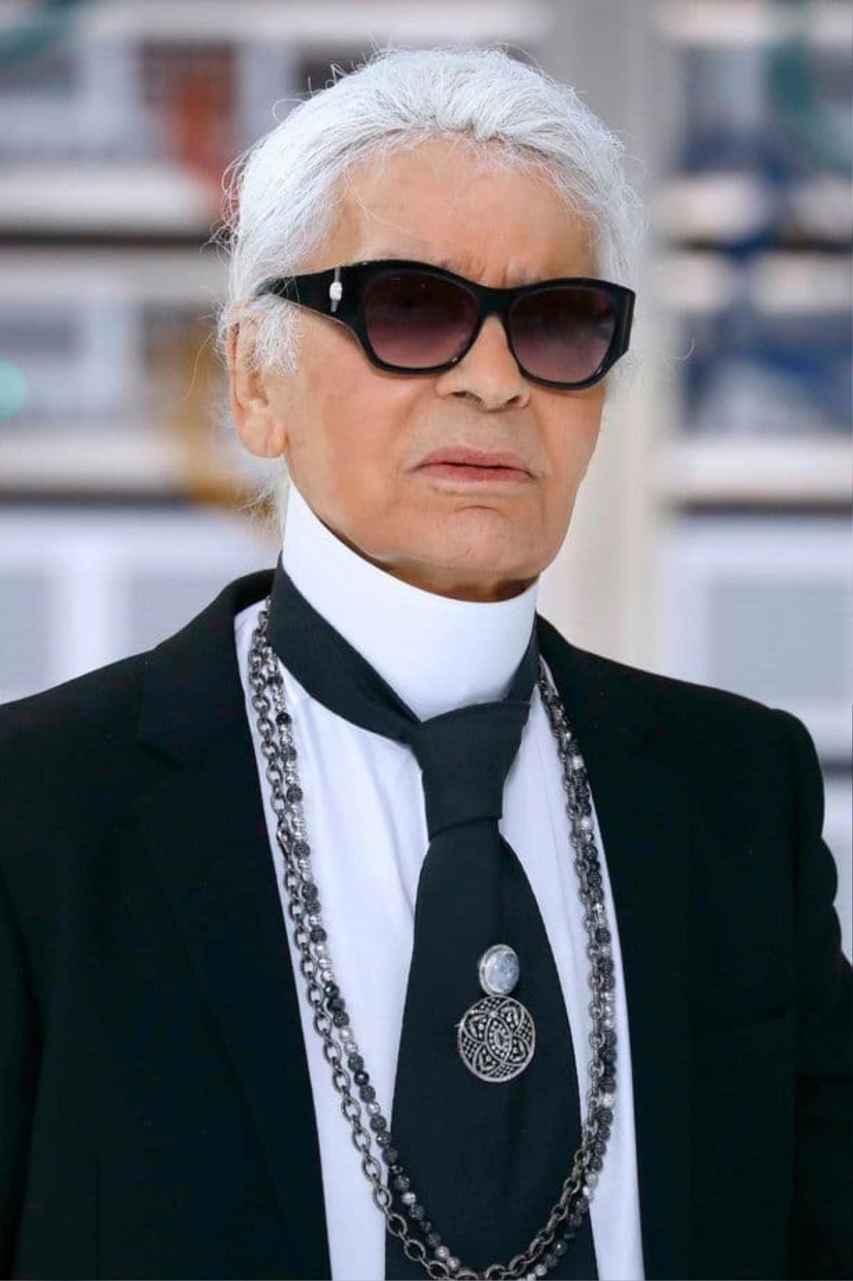 Sự ra đi đột ngột của Karl Lagerfeld: Giới ca sĩ ai tiếc ai thương cho mất mát này? Ảnh 2