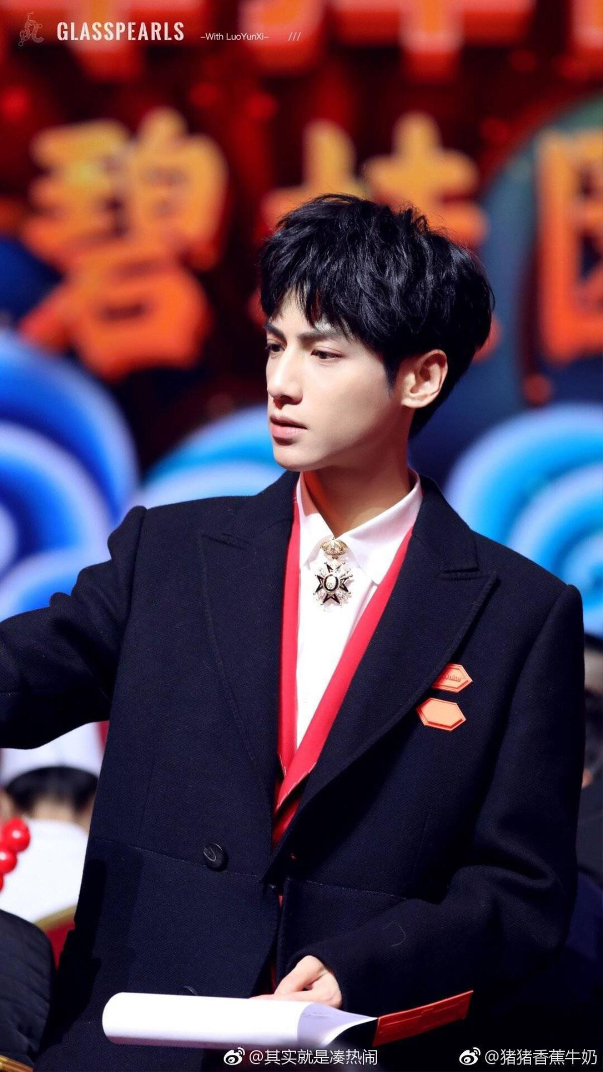 TFBOYS, Tần Lam, Trương Nghệ Hưng cùng La Vân Hi hâm nóng sân khấu 'Tết Nguyên Tiêu CCTV 2019' Ảnh 25