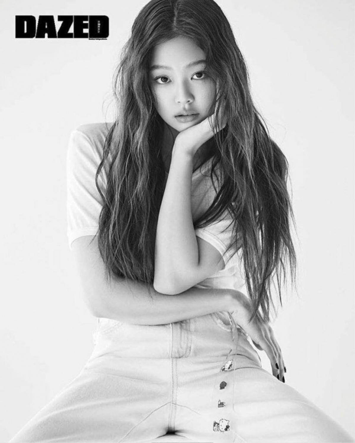 Những lần Jennie (Black Pink) xuất hiện trên tạp chí: Là vẻ đẹp nữ thần hay quá già dặn? Ảnh 11