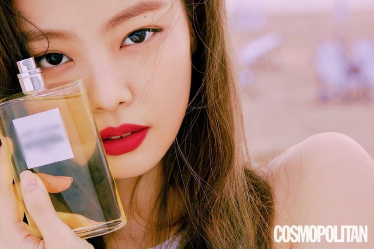 Những lần Jennie (Black Pink) xuất hiện trên tạp chí: Là vẻ đẹp nữ thần hay quá già dặn? Ảnh 14