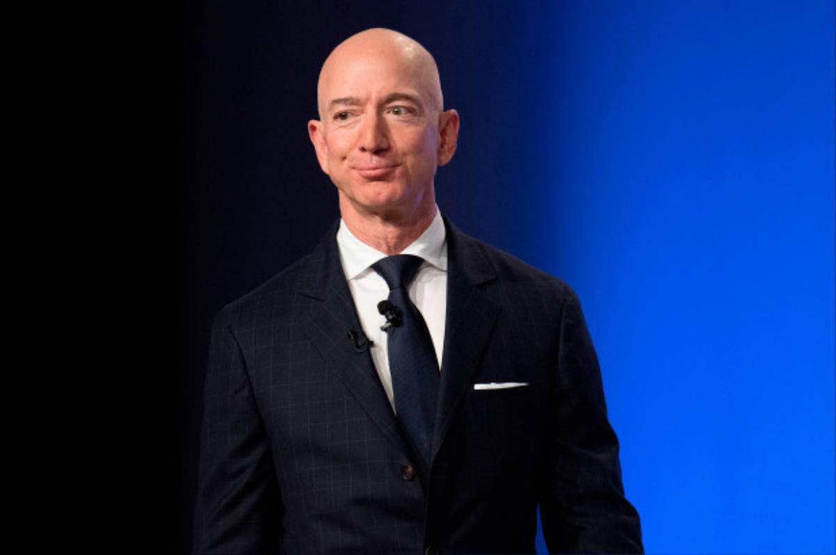 Chuyện buồn ít người biết về mối quan hệ của tỷ phú Jeff Bezos và cha đẻ Ảnh 1