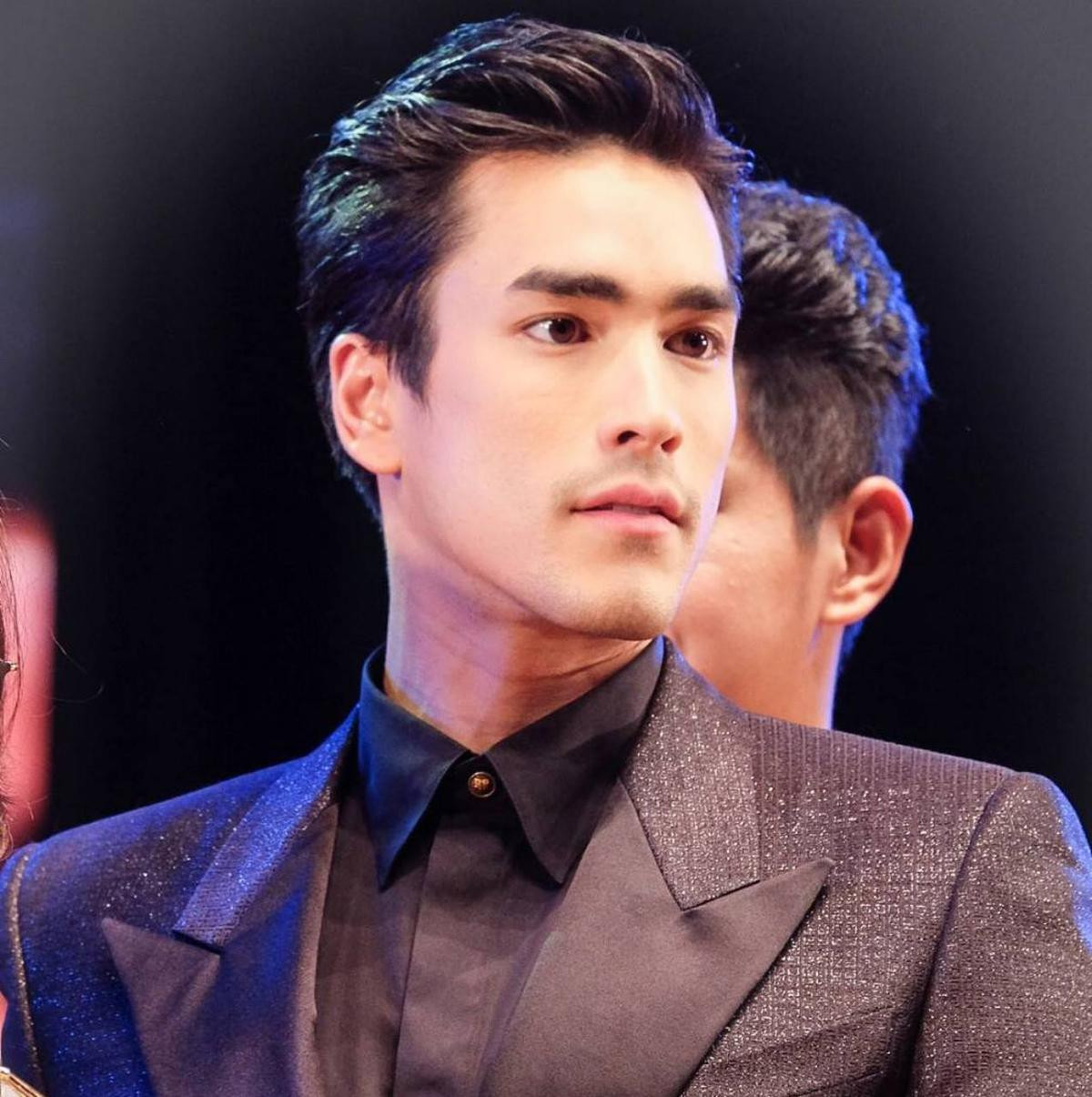 Sau 5 năm, dàn sao 'The Rising Sun' có màn đổi cặp thú vị: Nadech Kugimiya gặp lại Taew Natapohn, Yaya Urassaya lần đầu đóng cặp cùng Mario Maurer Ảnh 13