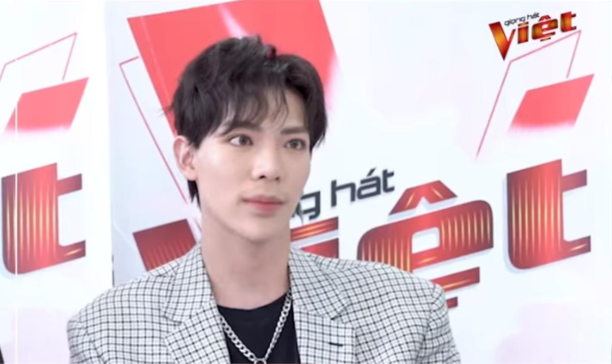 ERIK ơi, bạn có tin nhắn từ The Voice mùa 6 hậu vòng casting: 'Dạo này anh còn dễ thương nữa hông ta?' Ảnh 2