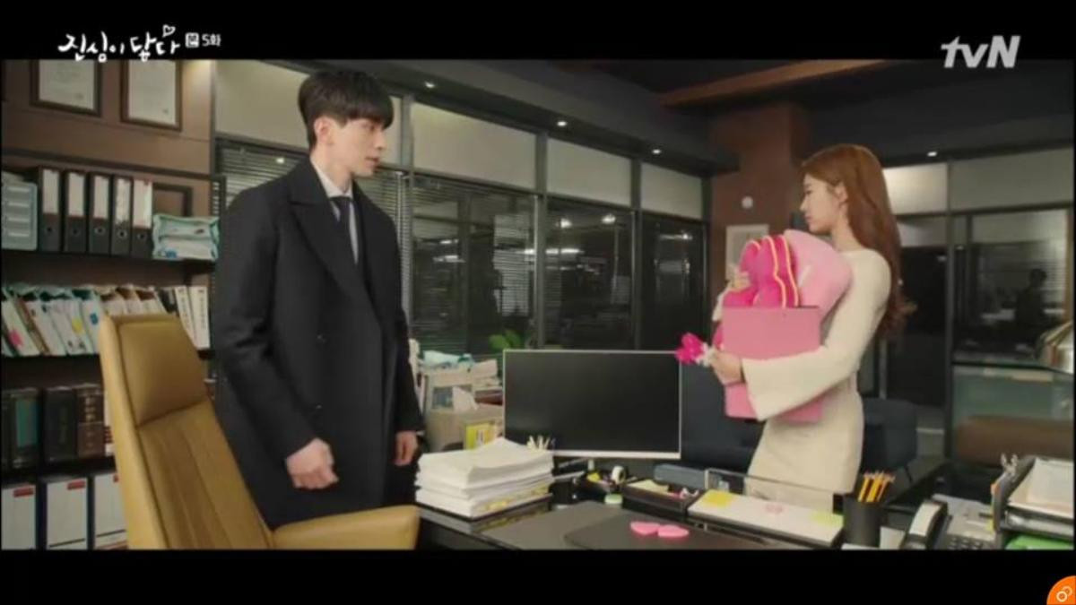 'Touch Your Heart' tập 5: Yoo In Na phủ nhận tình đồn yêu đơn phương Lee Dong Wook Ảnh 4