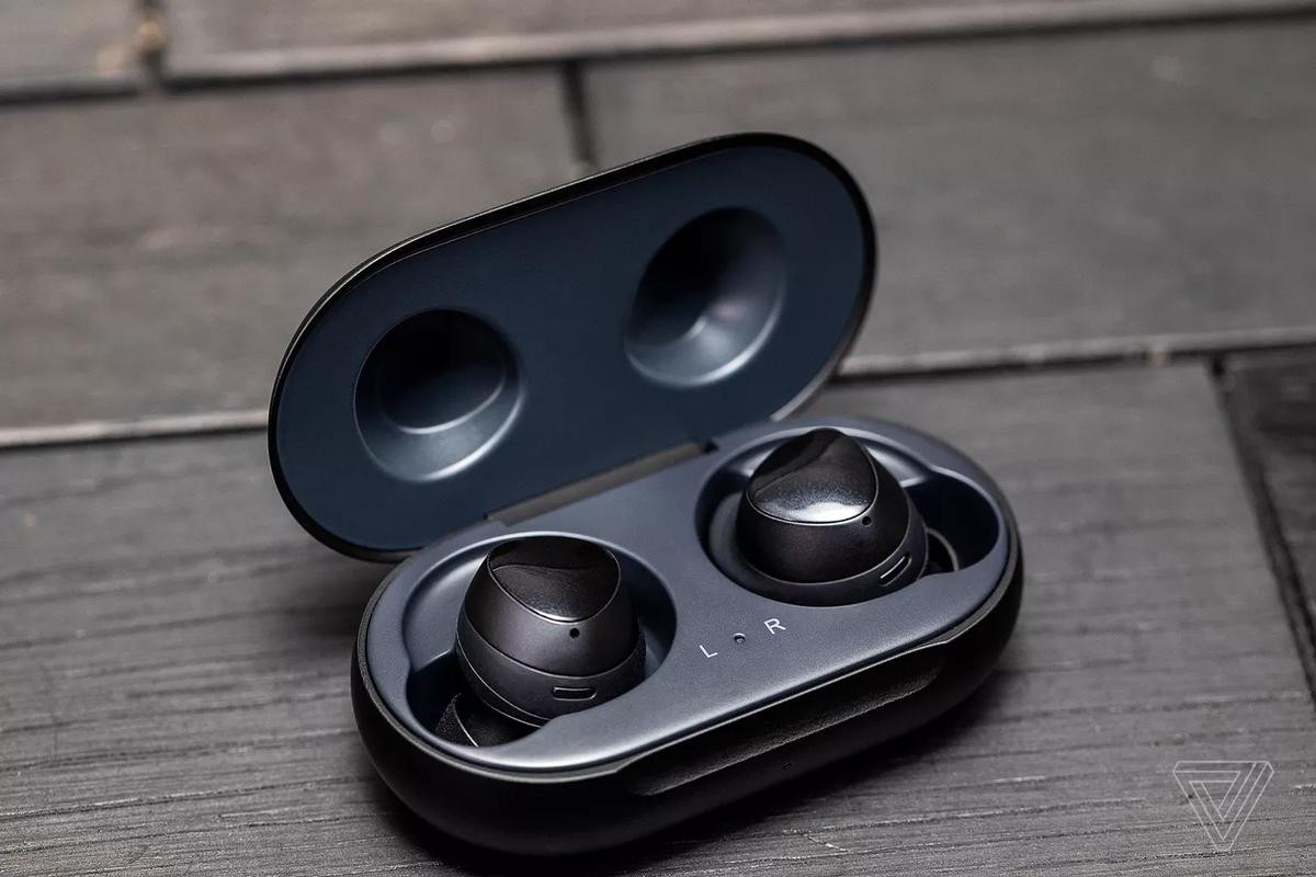 Samsung ra mắt tai nghe không dây Galaxy Buds: Bluetooth 5.0 tiết kiệm điện năng, hỗ trợ sạc không dây Ảnh 6