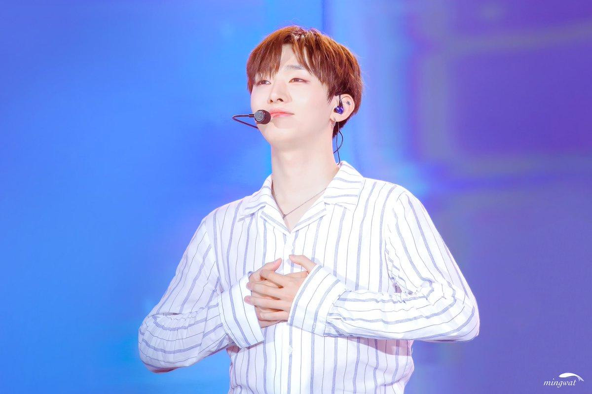 Cựu trưởng nhóm Yoon Jisung (WANNA ONE): 'Bọn tôi nói chuyện với nhau mỗi ngày từ lúc tan rã' Ảnh 2