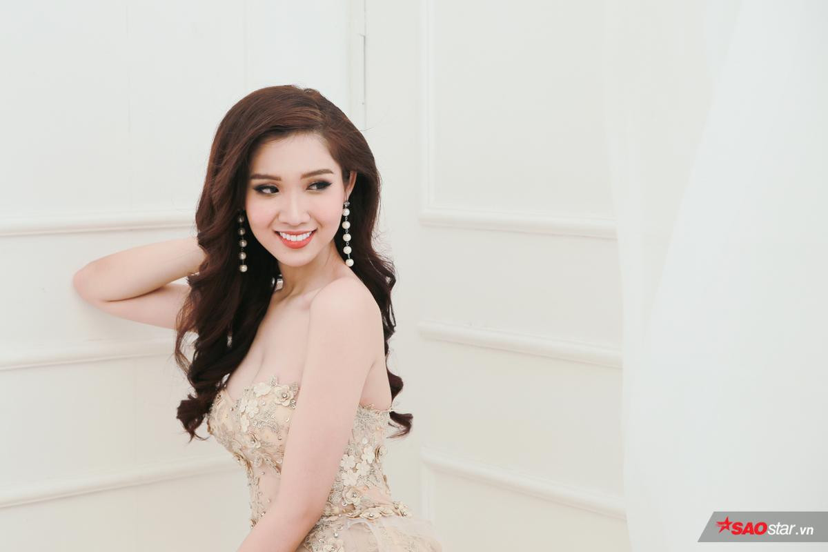 ĐỘC QUYỀN: Nhật Hà diện trang phục dạ hội, đẹp chuẩn hoa hậu trước ngày thi Miss Int' Queen 2019 Ảnh 4