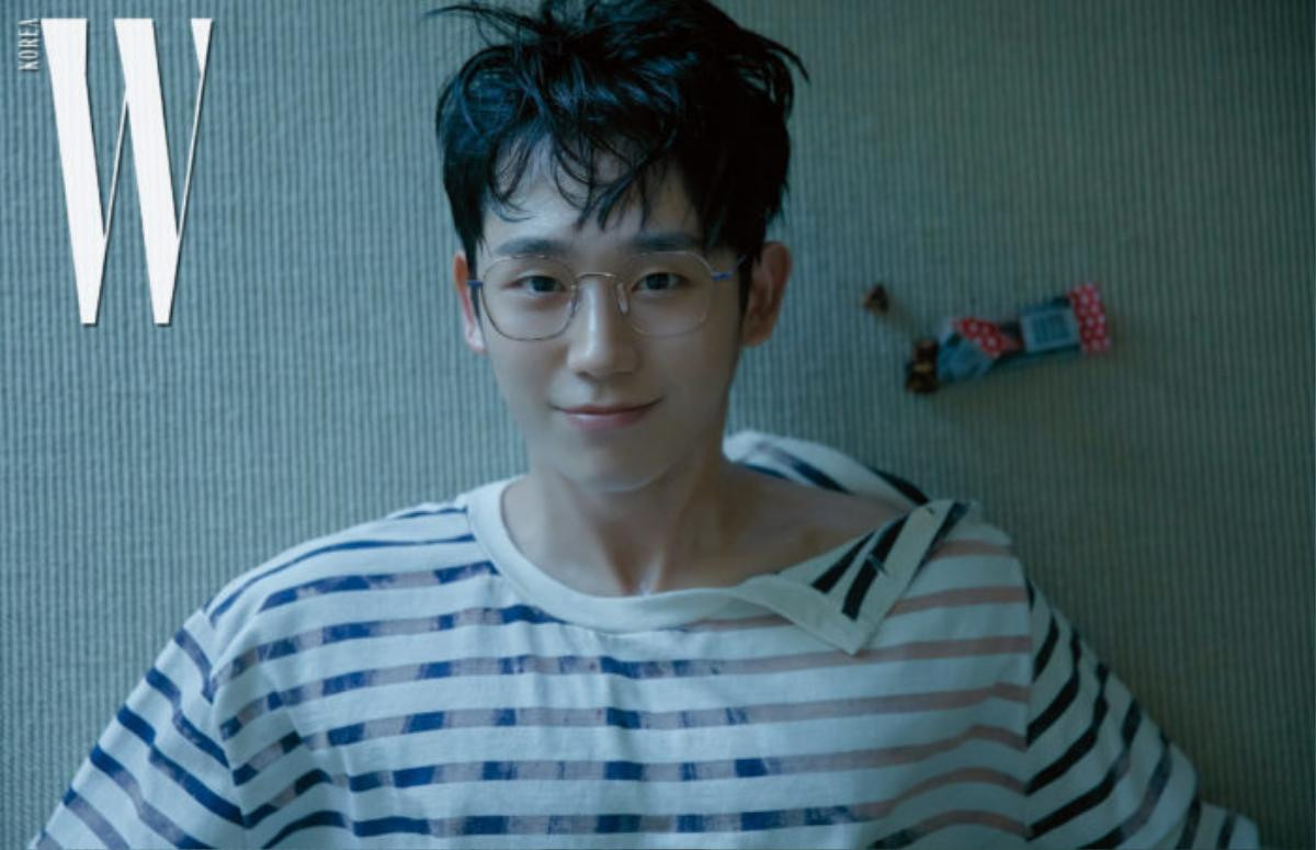 Choáng khi Jung Hae In khoe vai trần quyến rũ tạo dáng unisex dưới chiều hoàng hôn tại Hawaii Ảnh 6